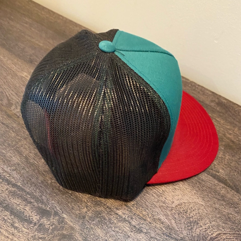 Volcom Baseball Hat - Picture 2 of 2